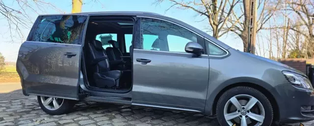 VOLKSWAGEN Sharan 