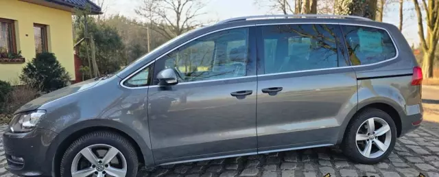 VOLKSWAGEN Sharan 