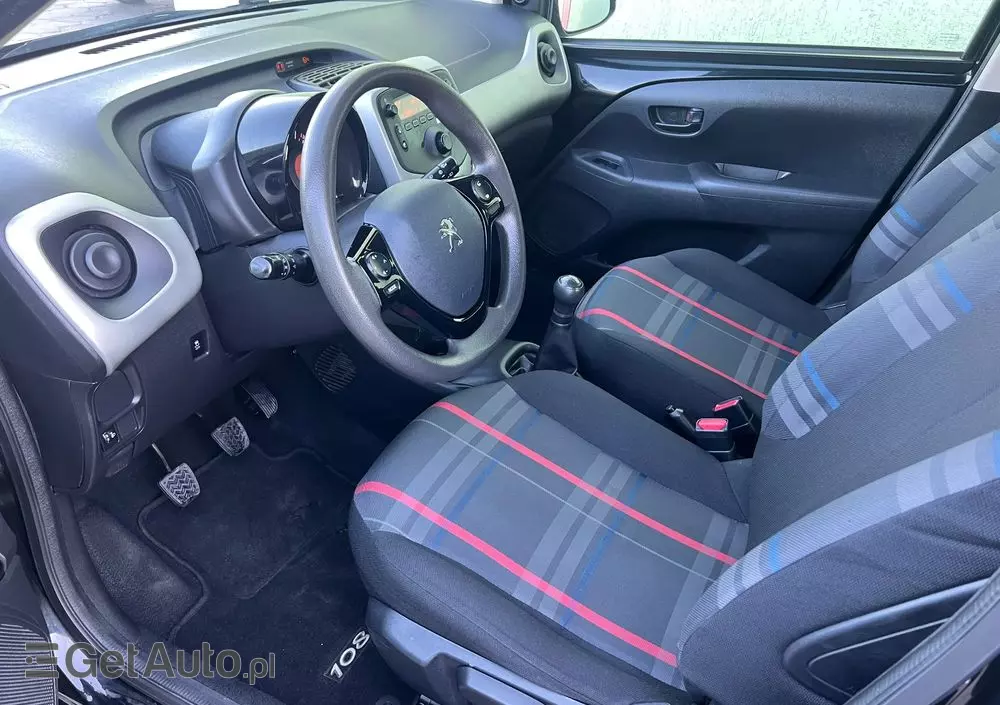 PEUGEOT 108 