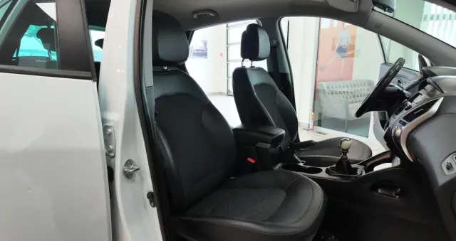 HYUNDAI Ix35 2.0 CRDi 2WD Style