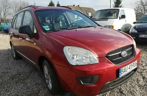 KIA Carens 