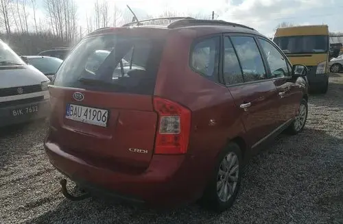 KIA Carens 