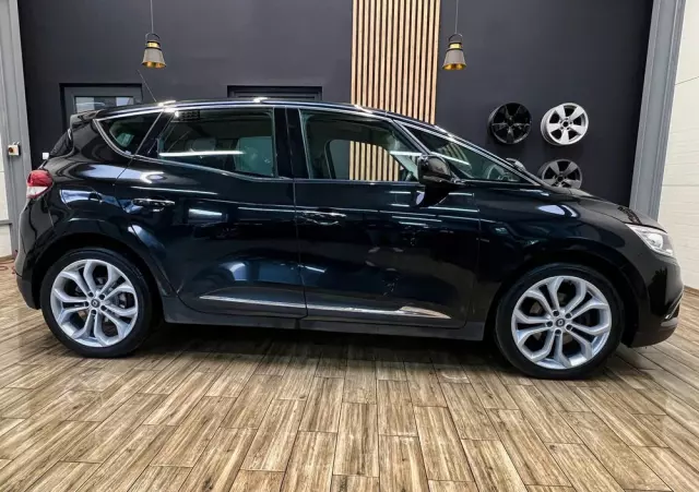 RENAULT Scenic 1.5 dCi Zen EDC