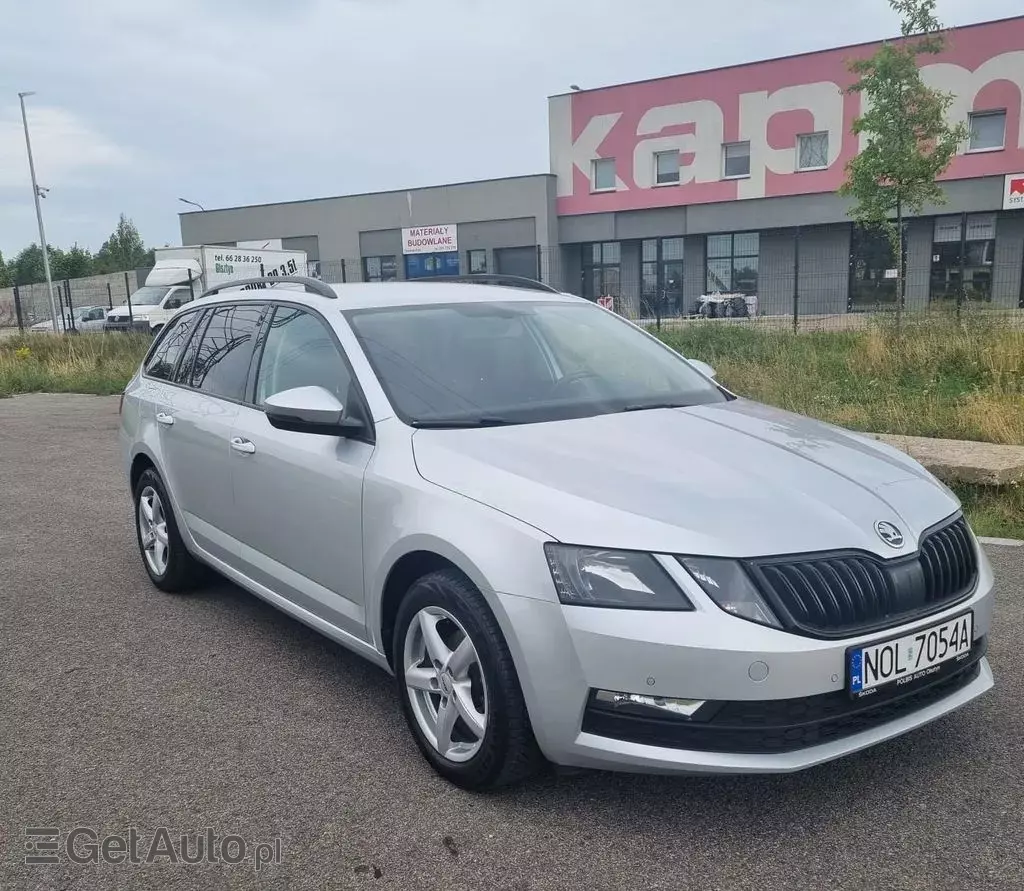 SKODA Octavia 