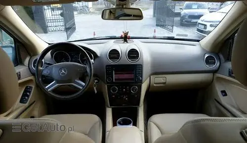 MERCEDES-BENZ ML 
