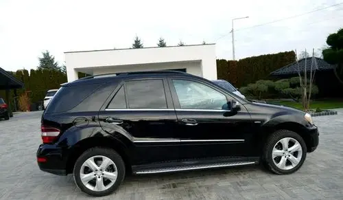 MERCEDES-BENZ ML 