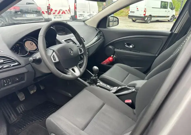 RENAULT Megane 1.6 16V 110 Dynamique