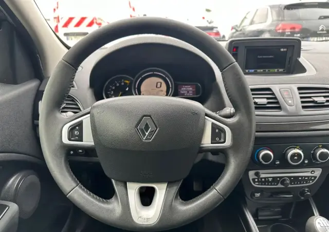 RENAULT Megane 1.6 16V 110 Dynamique