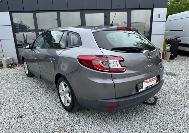 RENAULT Megane 1.6 16V 110 Dynamique