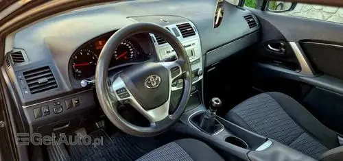 TOYOTA Avensis 