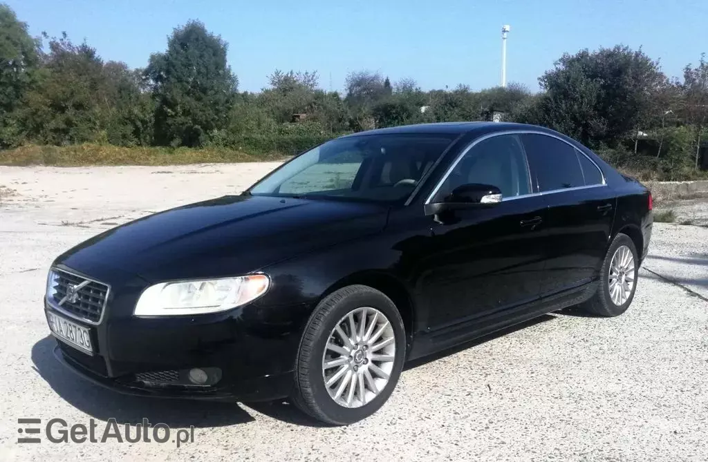 VOLVO S80 