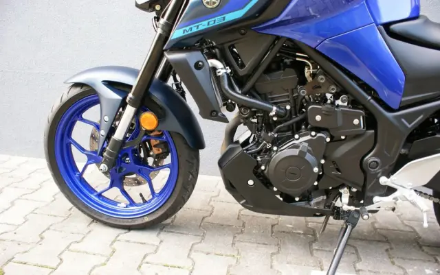 YAMAHA MT 