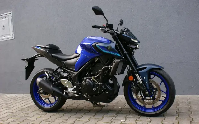 YAMAHA MT 
