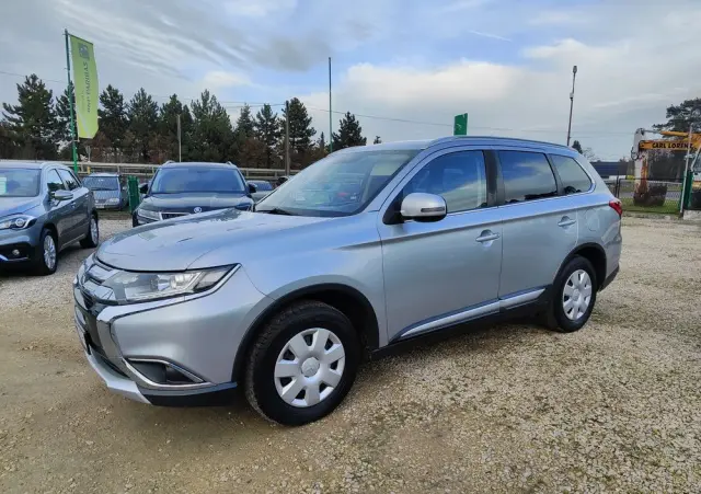 MITSUBISHI Outlander 2.0 2WD CVT Diamant Edition+