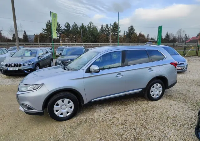 MITSUBISHI Outlander 2.0 2WD CVT Diamant Edition+
