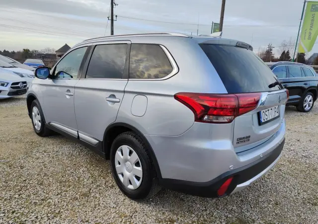 MITSUBISHI Outlander 2.0 2WD CVT Diamant Edition+