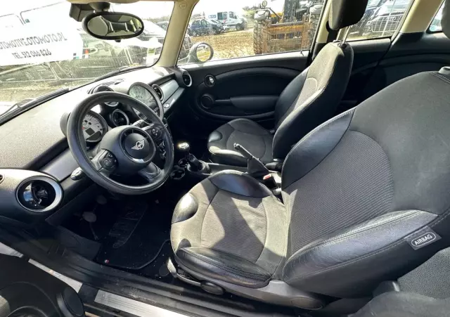 MINI Cooper D Green Park