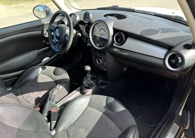 MINI Cooper D Green Park