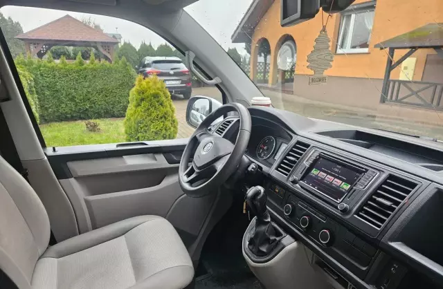 VOLKSWAGEN TRANSPORTER 