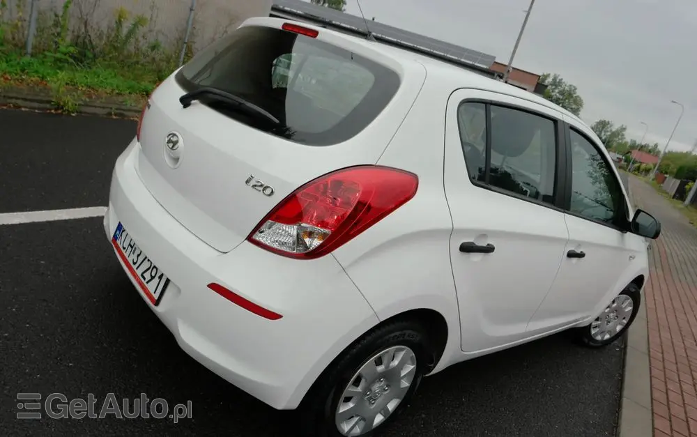 HYUNDAI I20 