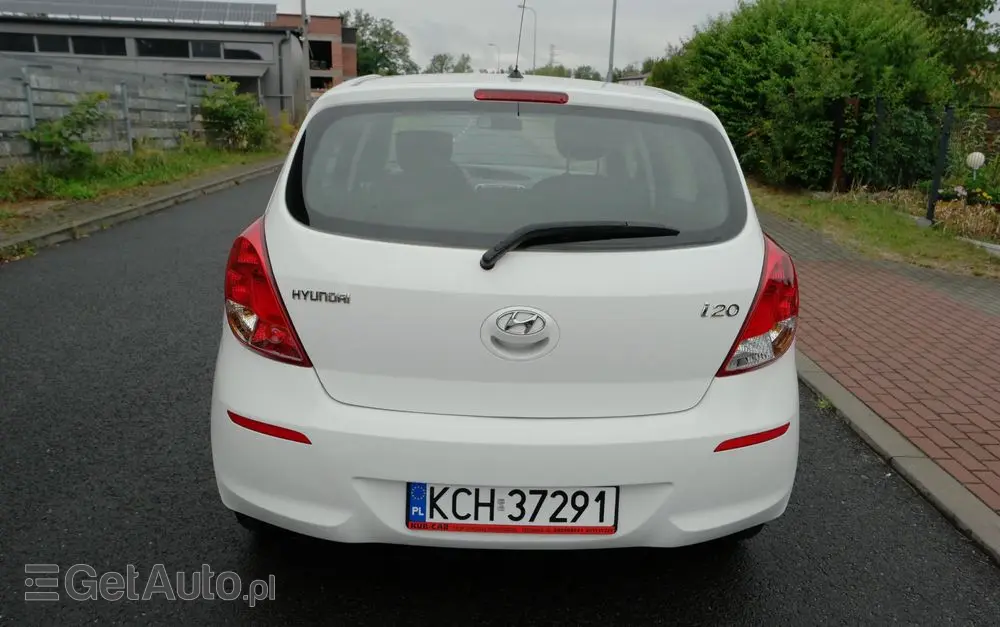 HYUNDAI I20 
