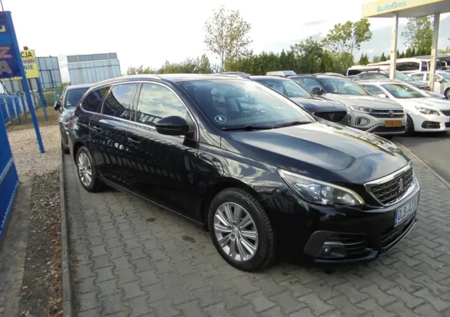 PEUGEOT 308 BlueHDi 130 Stop & Start Active Business-Paket