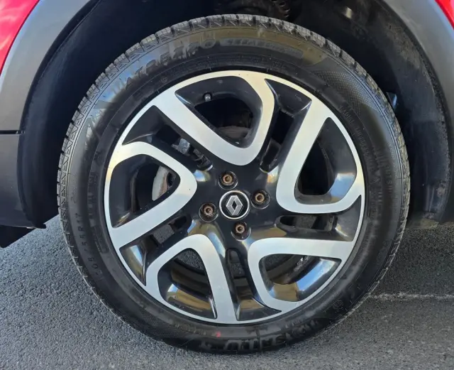 RENAULT Captur TCe 120 EDC Dynamique