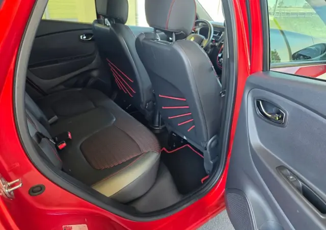RENAULT Captur TCe 120 EDC Dynamique