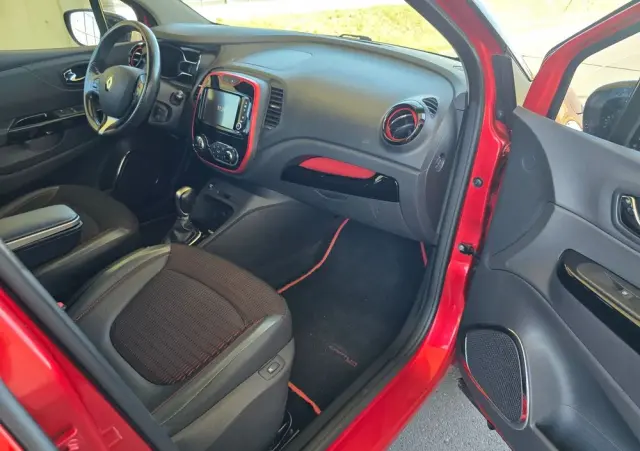 RENAULT Captur TCe 120 EDC Dynamique