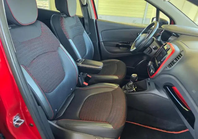 RENAULT Captur TCe 120 EDC Dynamique