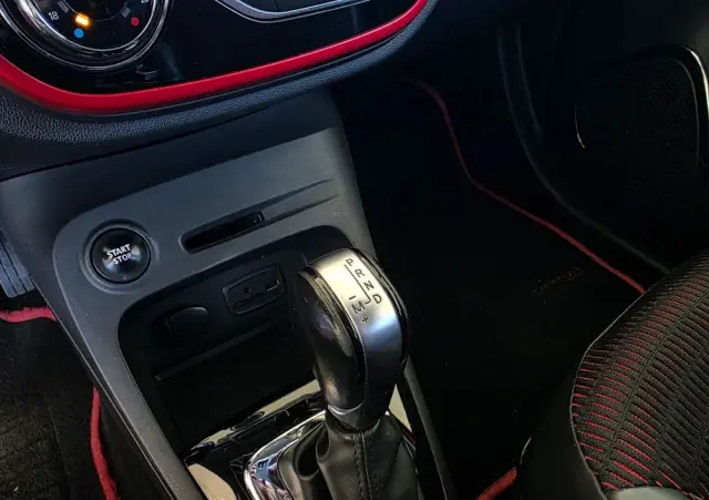 RENAULT Captur TCe 120 EDC Dynamique