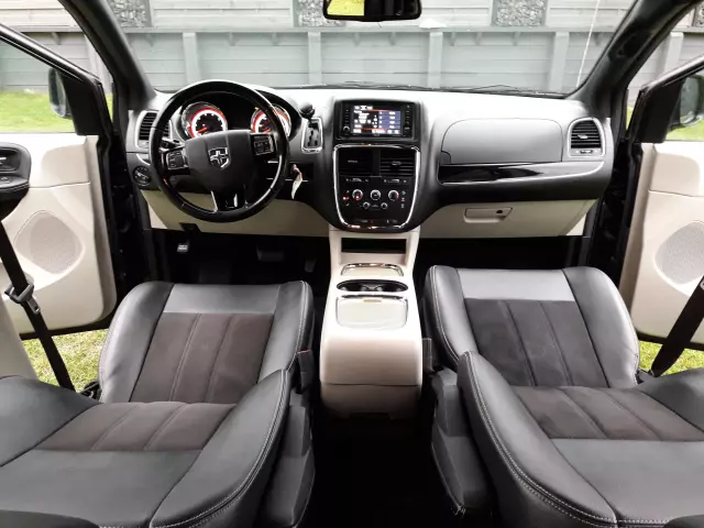 DODGE Grand Caravan 