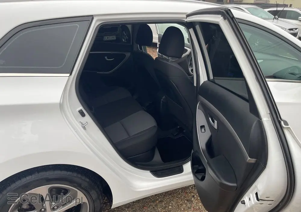 HYUNDAI I30 1.6 CRDi BlueDrive Premium DCT