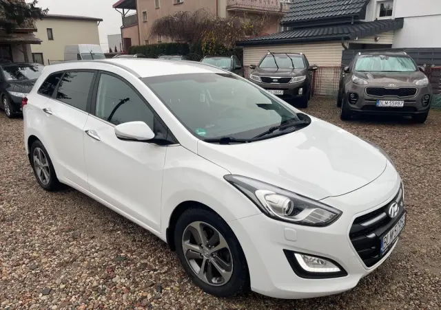 HYUNDAI I30 1.6 CRDi BlueDrive Premium DCT