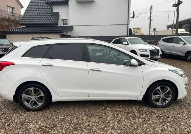 HYUNDAI I30 1.6 CRDi BlueDrive Premium DCT