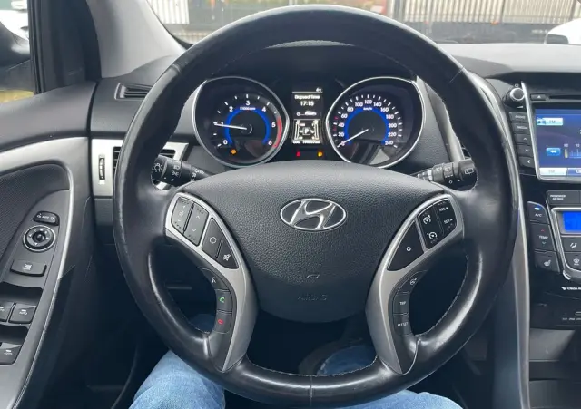 HYUNDAI I30 1.6 CRDi BlueDrive Premium DCT