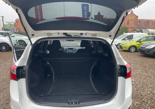 HYUNDAI I30 1.6 CRDi BlueDrive Premium DCT