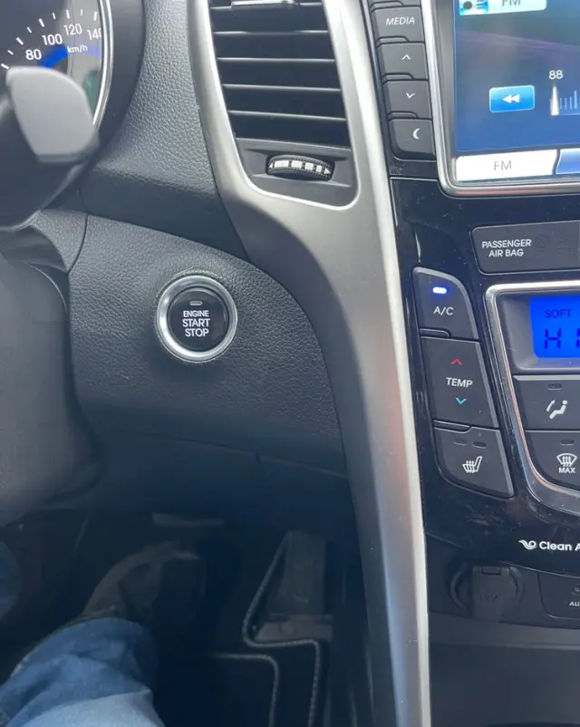 HYUNDAI I30 1.6 CRDi BlueDrive Premium DCT