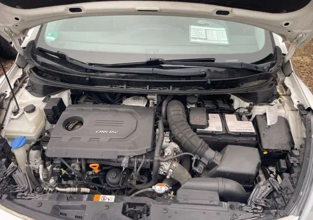 HYUNDAI I30 1.6 CRDi BlueDrive Premium DCT