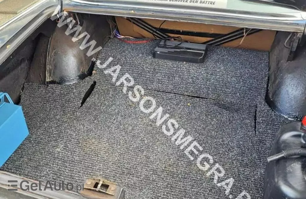 CHRYSLER New Yorker Sedan 6.8 V8 