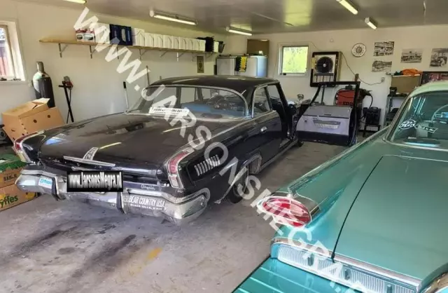 CHRYSLER New Yorker Sedan 6.8 V8 