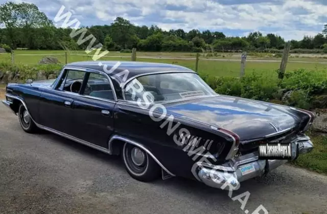 CHRYSLER New Yorker Sedan 6.8 V8 