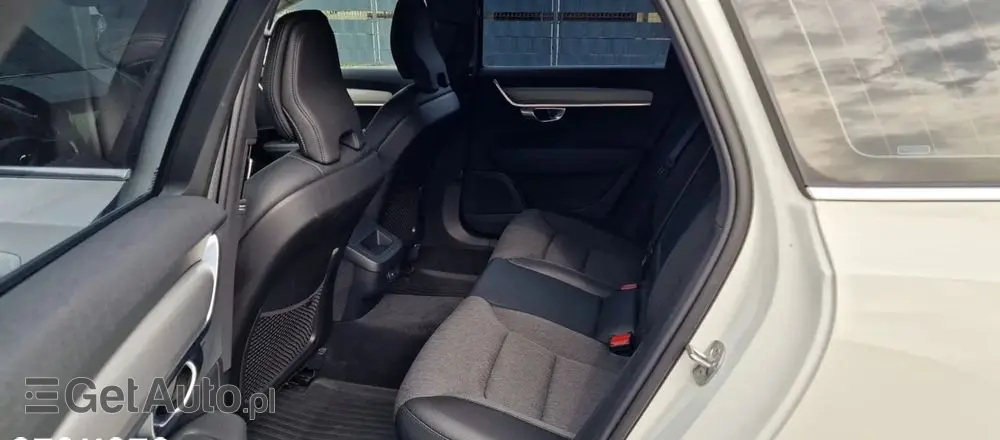 VOLVO V90 B4 D Geartronic Momentum