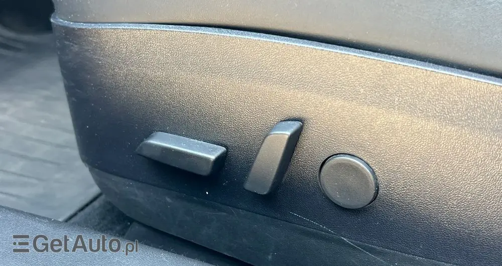 TESLA Model 3 Langstreckenbatterie Allradantrieb Dual Motor Performance