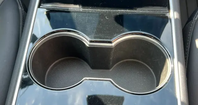 TESLA Model 3 Langstreckenbatterie Allradantrieb Dual Motor Performance