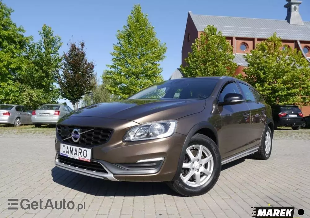 VOLVO V60 Cross Country 