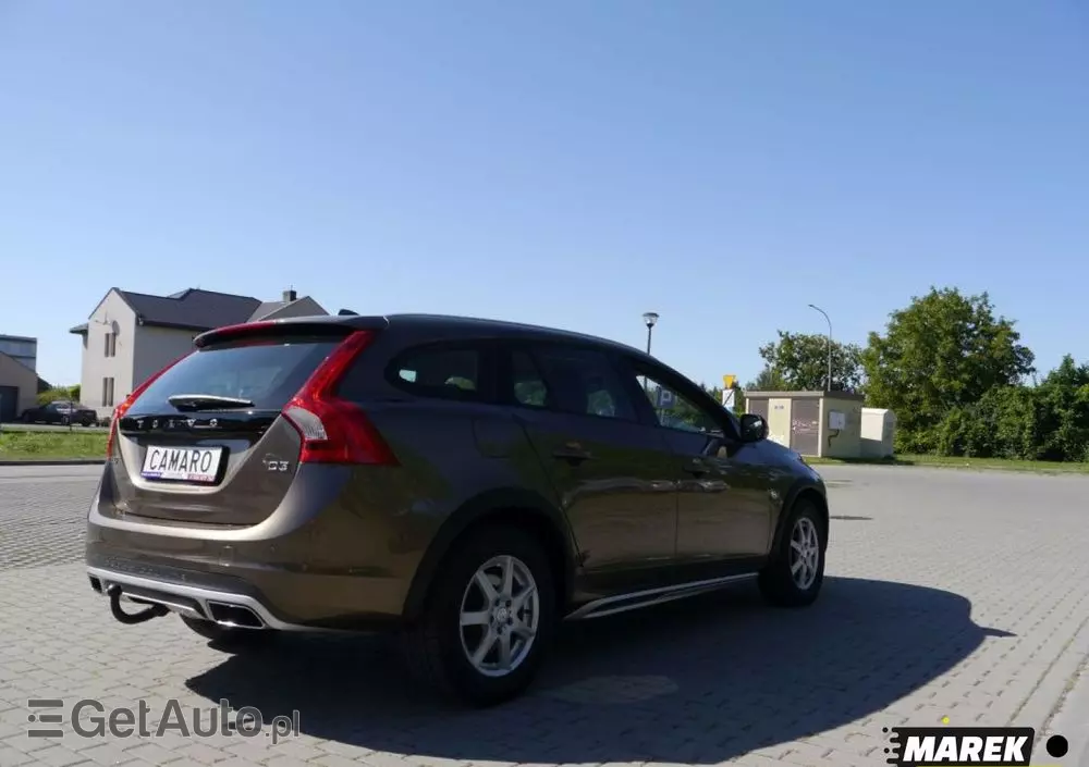 VOLVO V60 Cross Country 