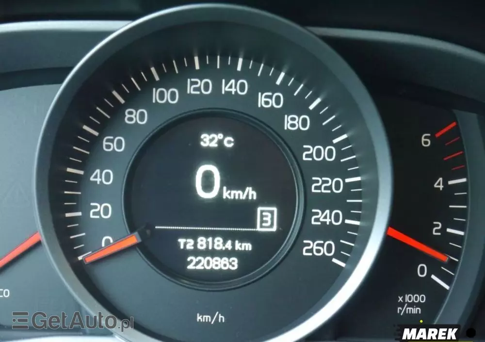 VOLVO V60 Cross Country 