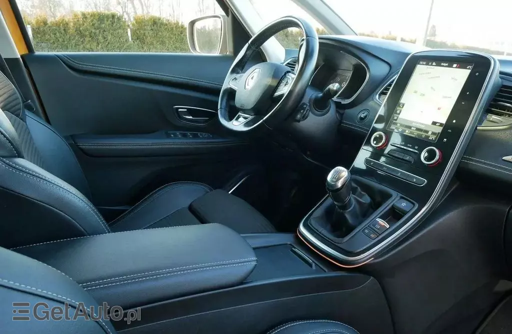 RENAULT Scenic 