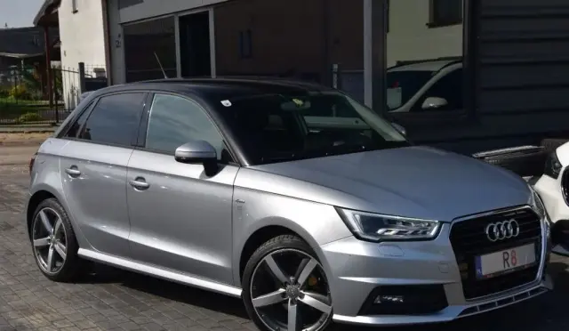 AUDI A1 